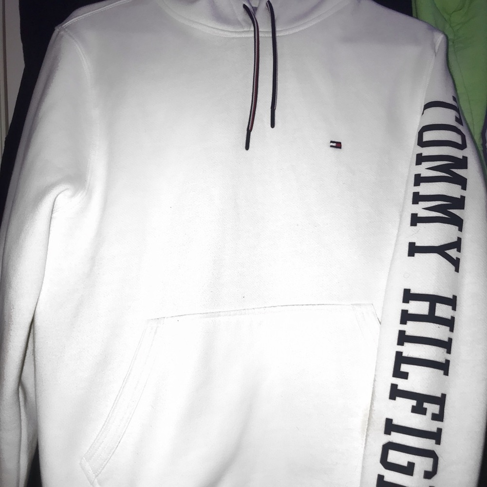 Tommy Hilfiger | White Hoodie with Logo 🤍